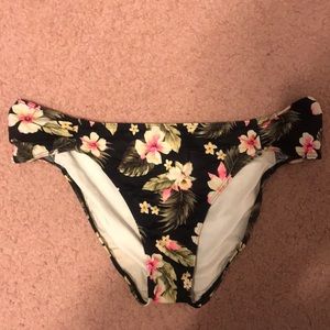 Victoria’s Secret Pink Bottoms (M)